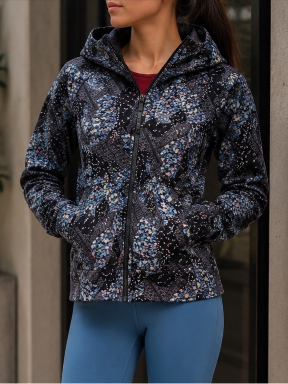 Lululemon Scuba Hoodie Size 6 *Light Cotton Fleece Assemblage Alpine Mul…